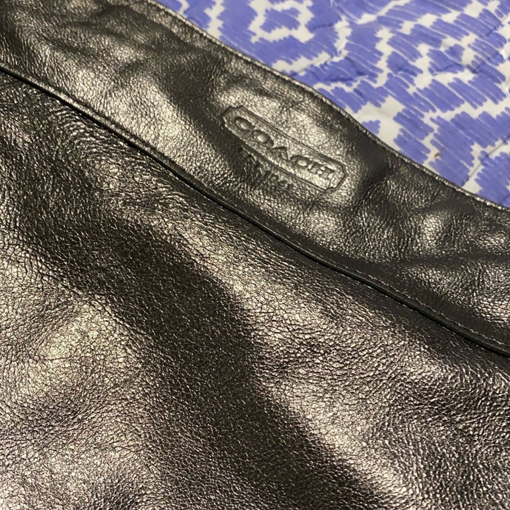 AUTHENTIC Coach  ZOE LEATHER HOBO PURSE BAG No E1032-F14706 Fully Lined Burgandy